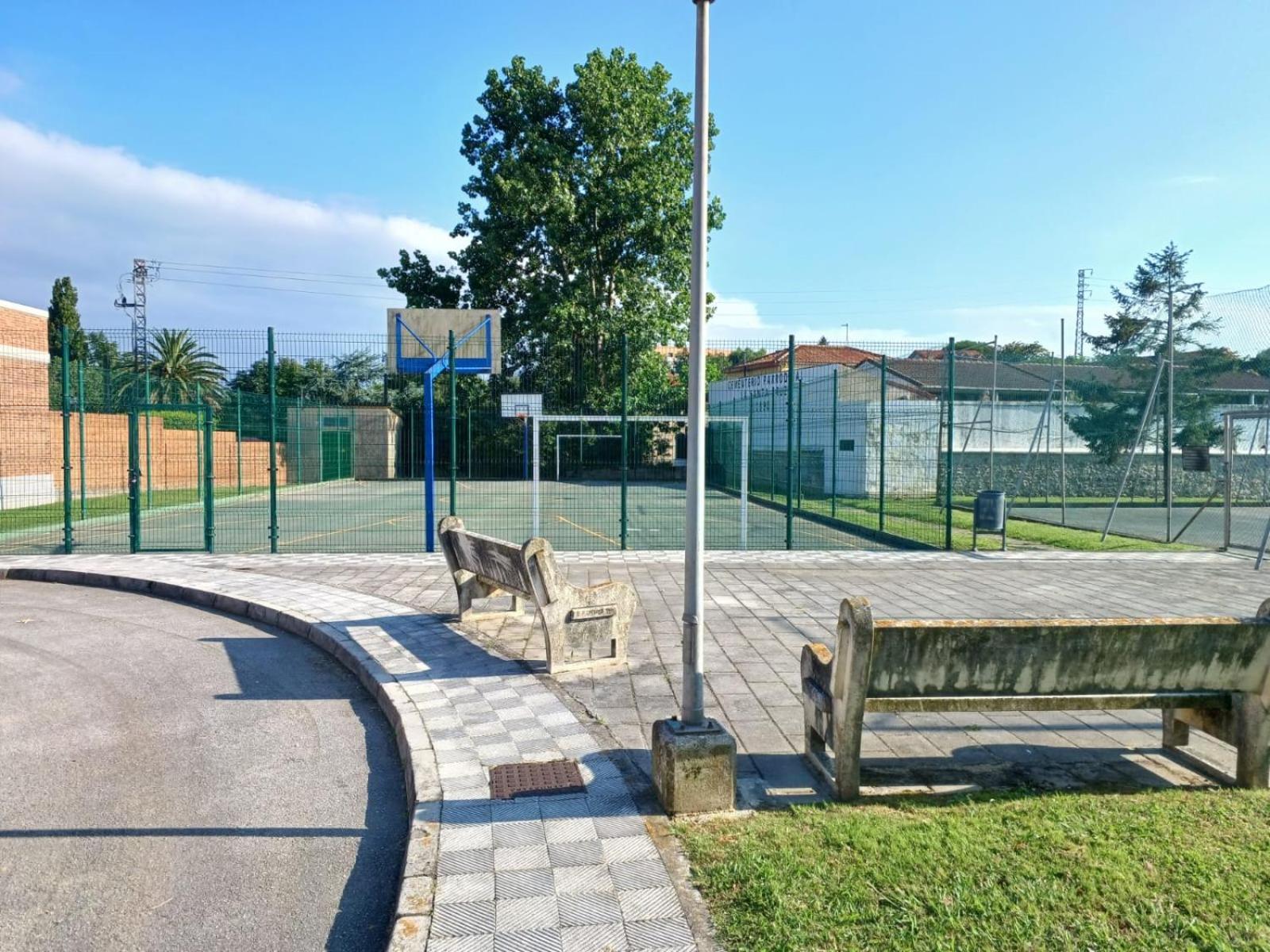 Casa Grande Con Jardin Santa Cruz De Bezana Exterior foto